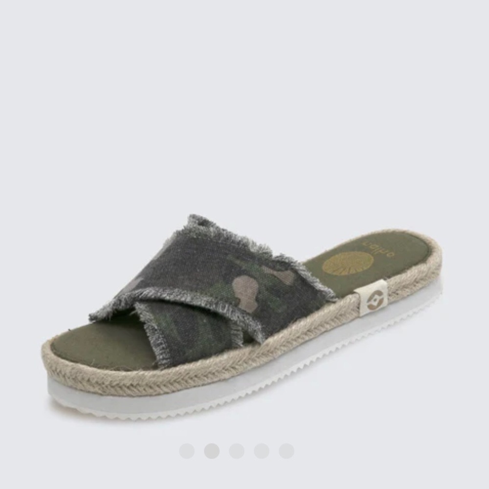 Nahlo Camo Women’s Slide Espadrille